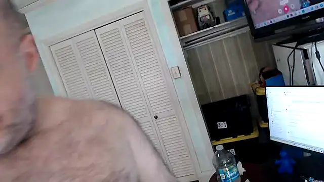 Snapshot of bullmusclejoe chatting on March 11, 2026, 5:18 pm bullmusclejoe online show from March 11, 2026, 5:18 pm