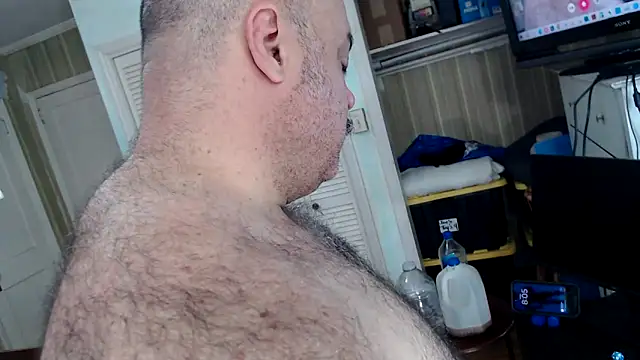 Snapshot of bullmusclejoe chatting on March 6, 2026, 1:06 pm bullmusclejoe online show from March 6, 2026, 1:06 pm