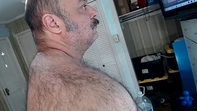 Snapshot of bullmusclejoe chatting on April 1, 2026, 10:16 am bullmusclejoe online show from April 1, 2026, 10:16 am