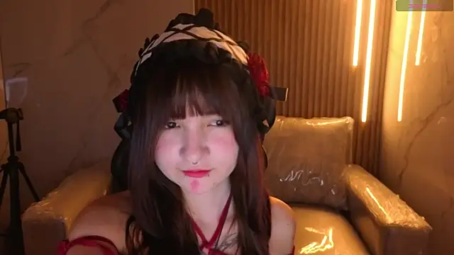  Charlotte Collins  online show from December 2, 2025, 2:52 pm