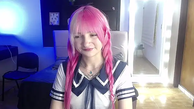 Snapshot of _Charlotte_Collins_ chatting on July 28, 2026, 6:20 pm Charlotte Collins online show from July 28, 2026, 6:20 pm