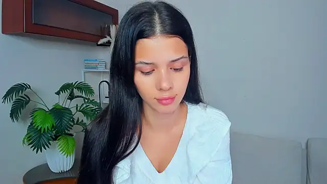 Snapshot of JoCauterucci chatting on October 17, 2025, 7:00 am JoCauterucci online show from October 17, 2025, 7:00 am