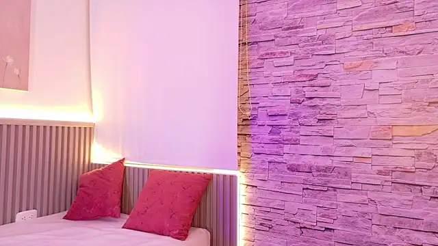 Snapshot of liz_monserrat_1 chatting on October 18, 2025, 7:27 pm liz monserrat 1 online show from October 18, 2025, 7:27 pm