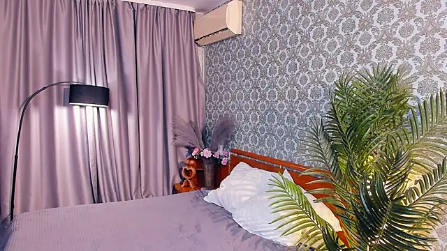 exposed lizzy online show from November 29, 2025, 8:53 pm