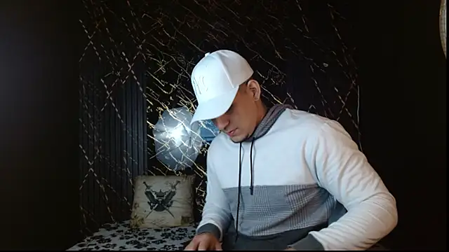 massimo vidal  online show from February 3, 2026, 11:04 am