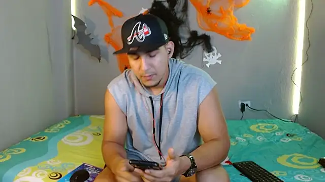 Snapshot of massimo_vidal_ chatting on October 27, 2025, 2:51 pm massimo vidal online show from October 27, 2025, 2:51 pm