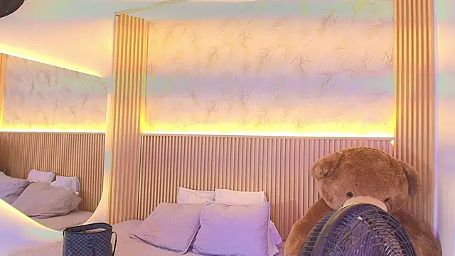 Liss-Reyes online show from March 9, 2026, 1:14 pm