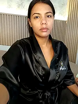 Snapshot of Liss-Reyes chatting on October 31, 2025, 12:13 pm Liss-Reyes online show from October 31, 2025, 12:13 pm