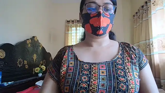 Snapshot of Elena_cruz5 chatting on July 8, 2026, 3:41 am Elena cruz5 online show from July 8, 2026, 3:41 am