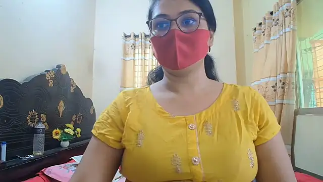 Snapshot of Elena_cruz5 chatting on June 16, 2026, 7:52 am Elena cruz5 online show from June 16, 2026, 7:52 am