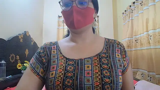 Snapshot of Elena_cruz5 chatting on June 18, 2026, 9:14 am Elena cruz5 online show from June 18, 2026, 9:14 am