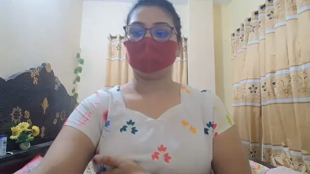 Snapshot of Elena_cruz5 chatting on June 4, 2026, 4:11 pm Elena cruz5 online show from June 4, 2026, 4:11 pm