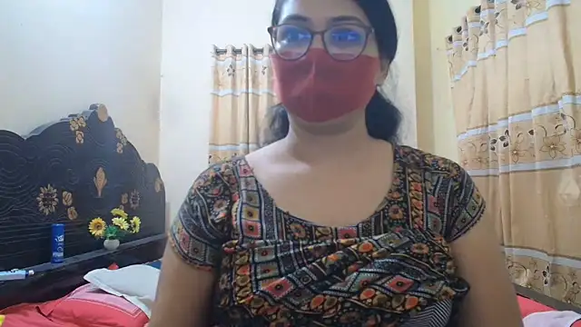 Snapshot of Elena_cruz5 chatting on July 1, 2026, 2:06 pm Elena cruz5 online show from July 1, 2026, 2:06 pm