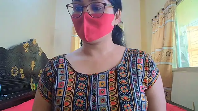 Snapshot of Elena_cruz5 chatting on June 11, 2026, 6:43 am Elena cruz5 online show from June 11, 2026, 6:43 am