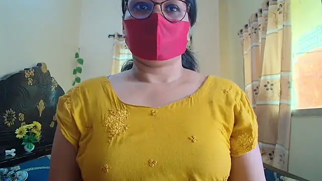Elena cruz5 online show from April 26, 2026, 3:48 am