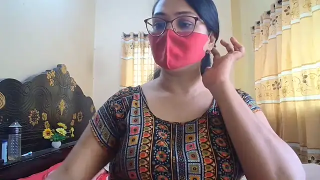 Snapshot of Elena_cruz5 chatting on June 19, 2026, 4:40 am Elena cruz5 online show from June 19, 2026, 4:40 am
