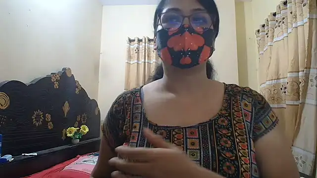 Snapshot of Elena_cruz5 chatting on July 7, 2026, 9:24 am Elena cruz5 online show from July 7, 2026, 9:24 am