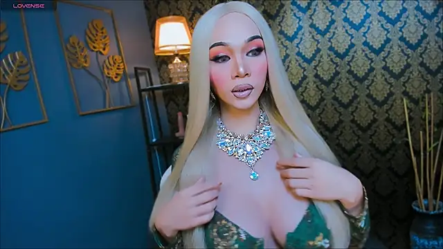 Snapshot of BelindaAbundance chatting on November 27, 2025, 3:12 pm BelindaAbundance online show from November 27, 2025, 3:12 pm