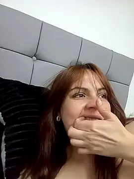 Snapshot of CARITOMIO chatting on November 10, 2025, 11:43 pm CARITOMIO online show from November 10, 2025, 11:43 pm