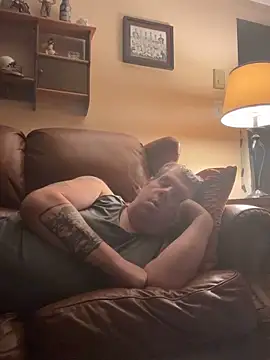 Stephanie1984 online show from November 7, 2025, 1:21 am