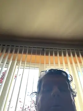 Stephanie1984 online show from November 1, 2025, 12:32 pm