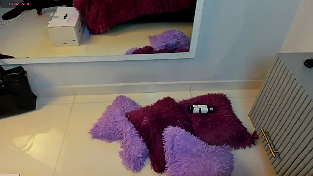 Snapshot of Mia_Valentine_ chatting on March 2, 2026, 8:05 pm Mia Valentine online show from March 2, 2026, 8:05 pm