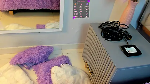 Snapshot of Mia_Valentine_ chatting on March 9, 2026, 8:12 pm Mia Valentine online show from March 9, 2026, 8:12 pm