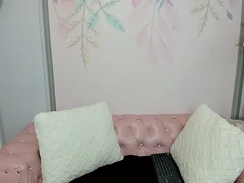 Liasweetie  online show from September 30, 2025, 6:25 pm