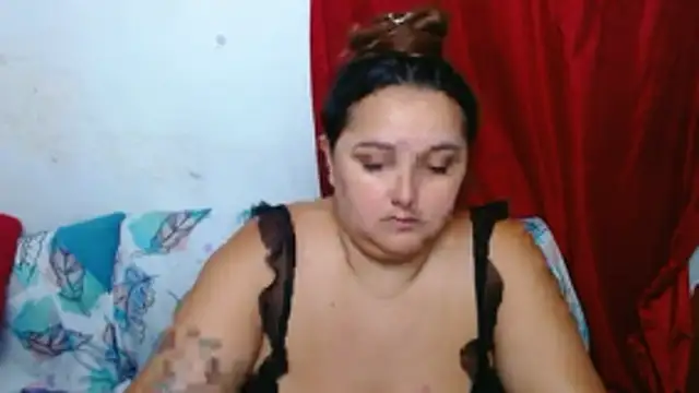 Snapshot of KeilyHall chatting on November 8, 2025, 4:49 am KeilyHall online show from November 8, 2025, 4:49 am