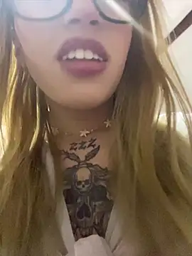 Snapshot of PrettyAshley_ chatting on June 20, 2026, 11:21 pm PrettyAshley online show from June 20, 2026, 11:21 pm