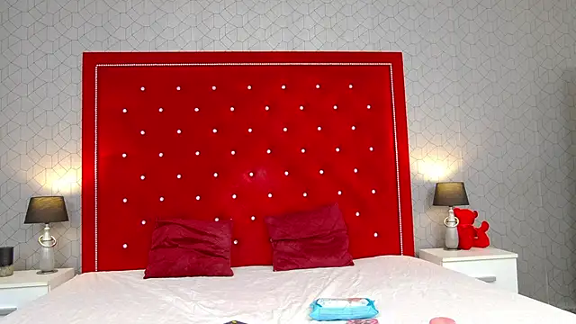 CherrySin online show from February 4, 2026, 8:37 pm