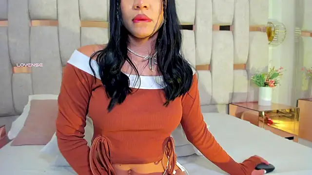 charlotte line online show from October 10, 2025, 5:25 pm