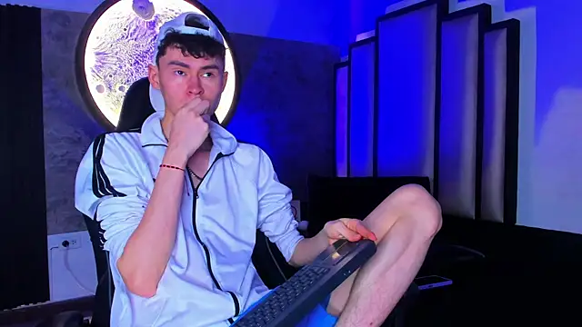 Snapshot of Deivid_oficial20 chatting on October 27, 2025, 7:26 pm Deivid oficial20 online show from October 27, 2025, 7:26 pm