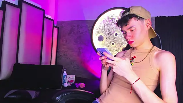 Snapshot of Deivid_oficial20 chatting on October 30, 2025, 7:44 pm Deivid oficial20 online show from October 30, 2025, 7:44 pm