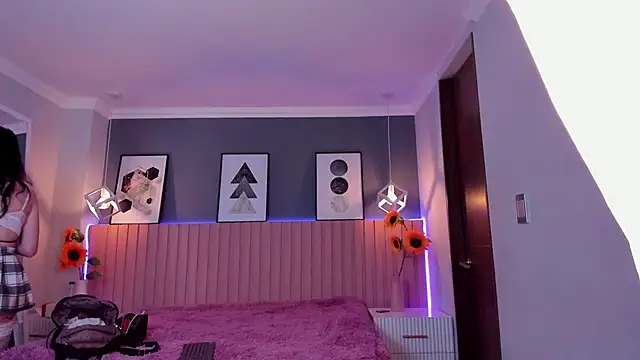 Snapshot of Nina_Ford chatting on October 30, 2025, 3:05 am Nina Ford online show from October 30, 2025, 3:05 am