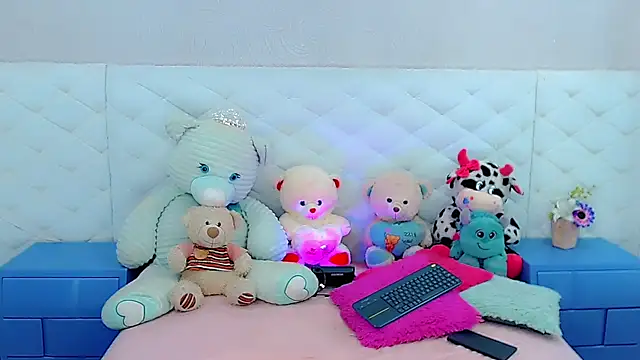 Snapshot of hanna_sweett34 chatting on November 30, 2025, 4:19 pm hanna sweett34 online show from November 30, 2025, 4:19 pm