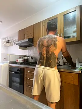 Snapshot of MagicLex1 chatting on October 7, 2025, 9:27 pm MagicLex1 online show from October 7, 2025, 9:27 pm