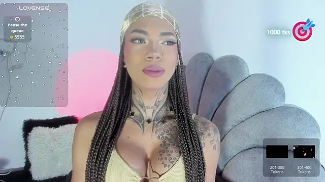 Snapshot of michell_danna chatting on December 20, 2025, 9:23 am michell danna online show from December 20, 2025, 9:23 am