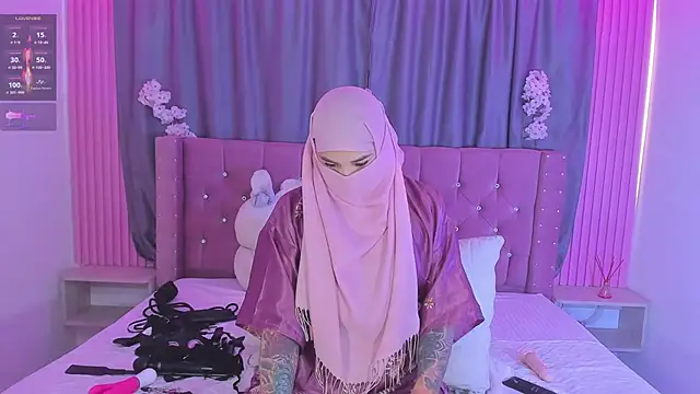 Snapshot of Nayla-Mouna chatting on July 23, 2026, 7:43 pm Nayla-Mouna online show from July 23, 2026, 7:43 pm