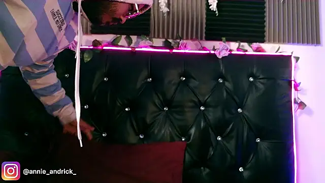  leda swan  online show from March 20, 2026, 11:55 am