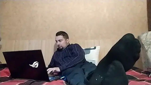 Joseph1Arnold online show from October 3, 2025, 3:46 pm