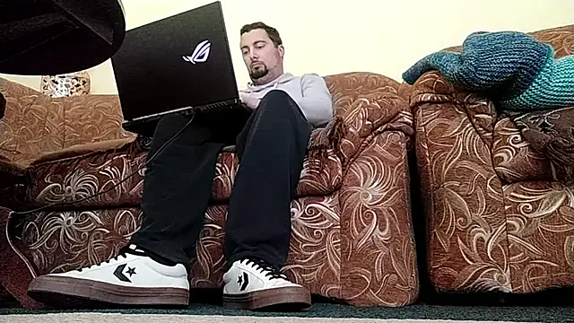 Joseph1Arnold online show from October 31, 2025, 11:07 am