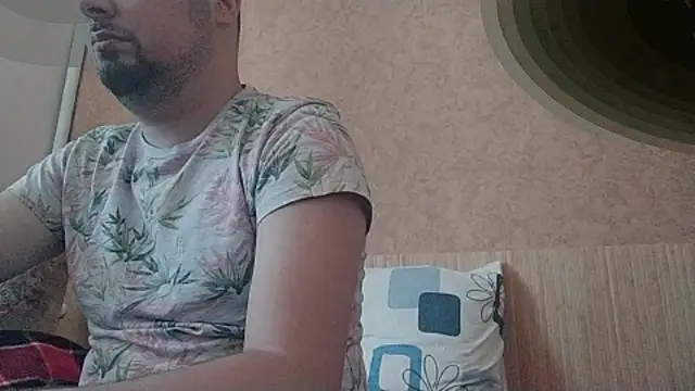 Joseph1Arnold online show from September 21, 2025, 11:48 am