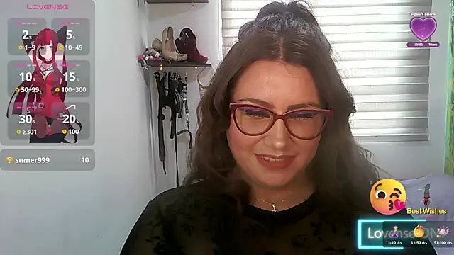Vesper Vixen online show from October 4, 2025, 2:07 pm