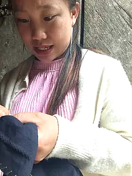 liu-liusexy online show from May 5, 2026, 3:09 am
