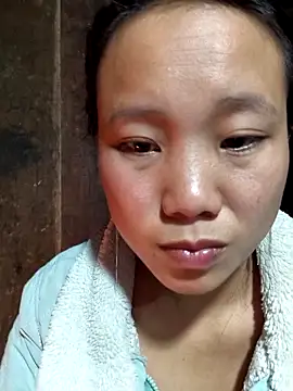 liu-liusexy online show from December 17, 2025, 4:01 pm