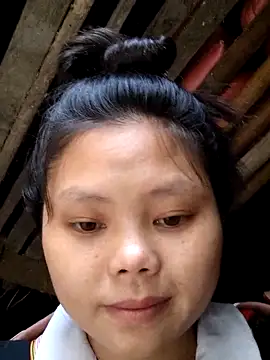 omiu-baby online show from May 5, 2026, 12:02 am