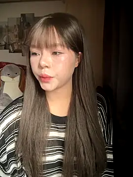 Snapshot of SarahBeii chatting on November 21, 2025, 3:27 am SarahBeii online show from November 21, 2025, 3:27 am