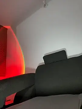 P A U L I N A  online show from October 22, 2025, 5:07 am