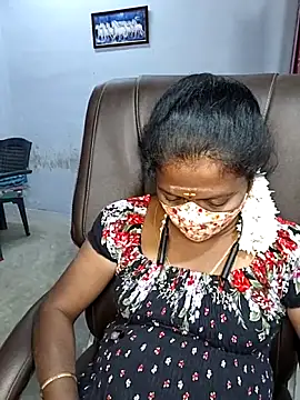 Snapshot of umashreetamil chatting on October 10, 2025, 4:35 am umashreetamil online show from October 10, 2025, 4:35 am